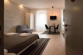 OLD TOWN PULA STUDIO APARTMENTS