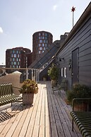 Hypernym Hotel & Suites