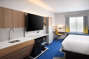 Microtel Inn & Suites By Wyndham Macedon