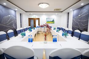 Moonlight Nha Trang Hotel