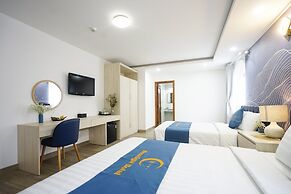 Moonlight Nha Trang Hotel