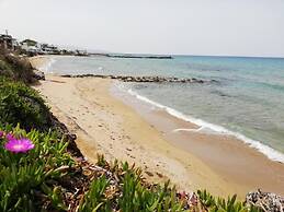 Pan Asia Seaview Apartment