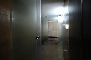 Royal Plaza Suites by RAK Rooms