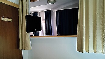 Apartment 4 Sleeps 4 Guests