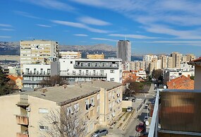 Apartment 4 Sleeps 4 Guests