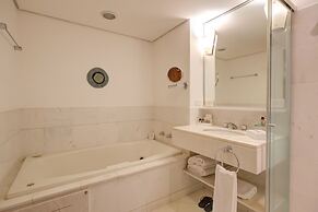 Roomo Etoile GeorgeV Itaim Residencial