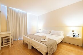 Intelier Rosella Hotel