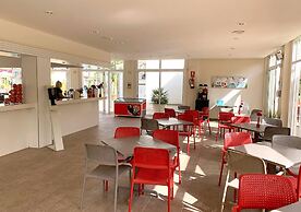 Intelier Rosella Hotel