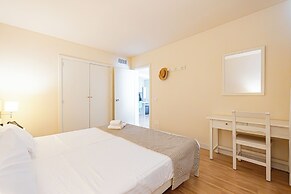 Intelier Rosella Hotel