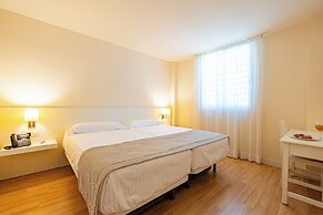 Intelier Rosella Hotel