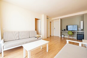 Intelier Rosella Hotel