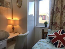 Centrally Located 4 Bedroom House