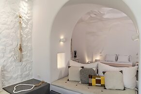 Numa Santorini