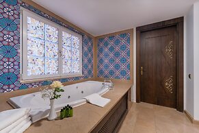 Rixos Park Belek - The Land of Legends Access