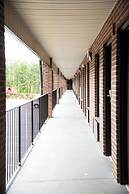 Columbus Inn and Suites