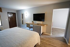 Columbus Inn and Suites