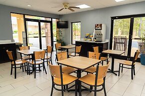 Columbus Inn and Suites