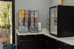 Columbus Inn and Suites