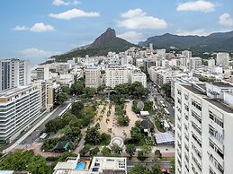 (902-B) Studio com Vista Mar e Comodidades