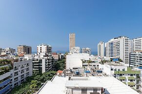 (902-B) Studio com Vista Mar e Comodidades