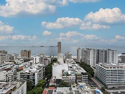 (902-B) Studio com Vista Mar e Comodidades