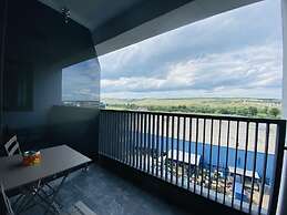 Deluxe Apartment with Balcony & Parking