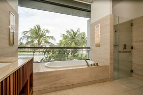 Beachfront Villa in Danang Resort & Spa