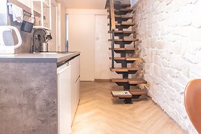 L&B amphitheater apartments