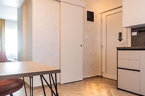 L&B amphitheater apartments