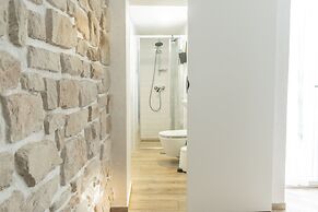 L&B amphitheater apartments