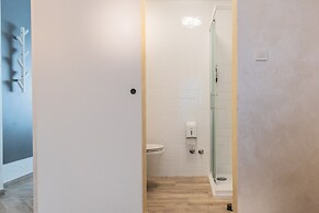 L&B amphitheater apartments