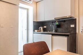 L&B amphitheater apartments