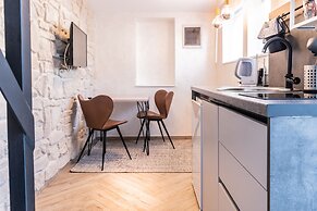 L&B amphitheater apartments