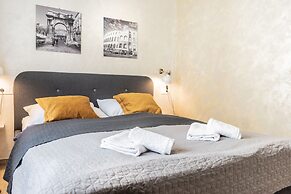 L&B amphitheater apartments