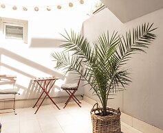 L&B amphitheater apartments