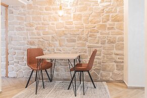 L&B amphitheater apartments