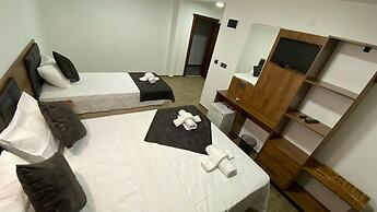 Atas Aqua  Otel Avsa