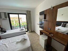 Atas Aqua  Otel Avsa