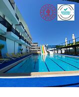 Atas Aqua  Otel Avsa