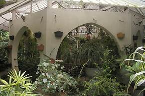 Ceylon Kingsmen Garden Hotel