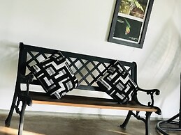 Ceylon Kingsmen Garden Hotel