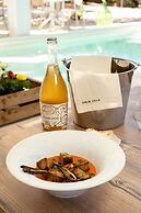 Calacala rooms, restaurant & farm experience