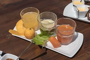 Calacala rooms, restaurant & farm experience