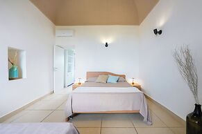 Calacala rooms, restaurant & farm experience