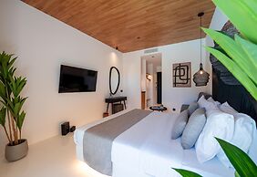 Ftelia Black Villas