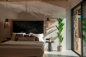 Ftelia Black Villas