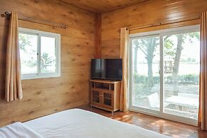 Beung Sampathuan Nakornchaisri Resort