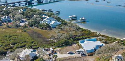 Anchors Away River House