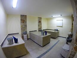 Lagoonie Lodge Hotel