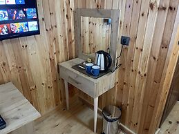 Golden Metro Boutique